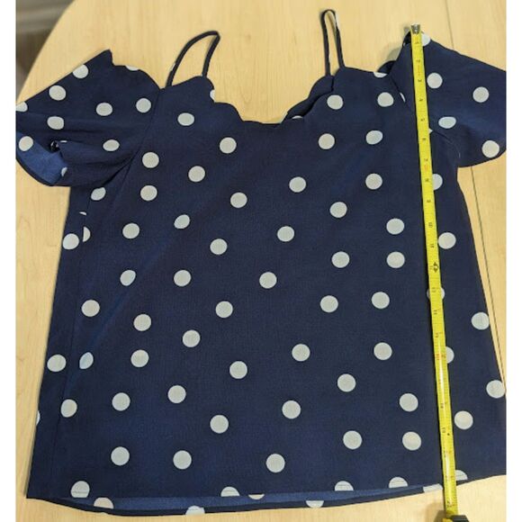 Monteau Los Angeles Polka Dot Cold Shoulder Top Women's Size Medium - Picture 3 of 5